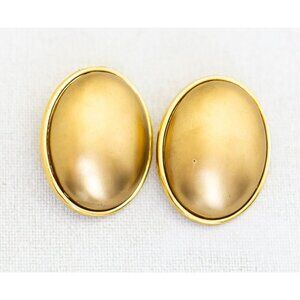 Vintage Gold Tone Shiny Oval Clip On Earrings - AB2